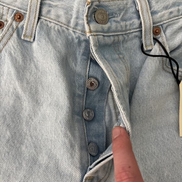 Levi's Women's Ribcage Straight Ankle Jeans Size 26/27 Light Wash Button-Fly NWT - Picture 6 of 7